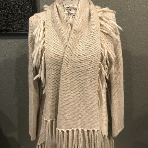 Hinge Sweaters - Stylish Boho Chic Hinge Fringe Cardigan XS/S